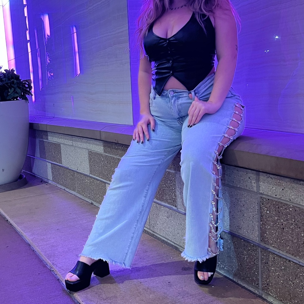 Akira Embellished Light Blue straight legs jeans